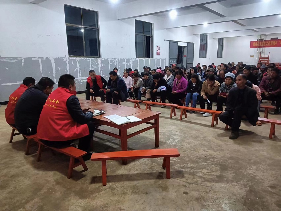 （2）2月22日，葵山鎮(zhèn)馬廠村委會組織召開群眾會以案釋法對相關(guān)法律知識進行宣傳.jpg